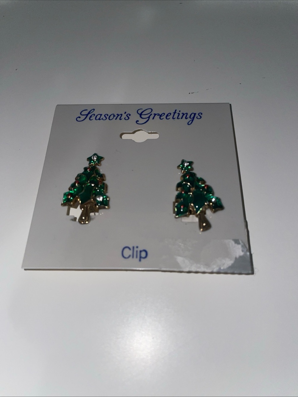 Kohls New With Tag Clip On seasons greetings christmas tree earrings Green